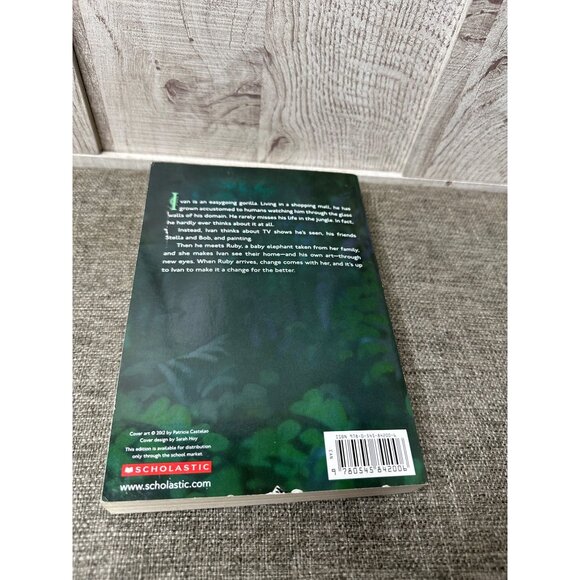 Set Of 4 Childrens Books: I Survived The One And Only Ivan Bats Monster Bugs - Picture 5 of 11